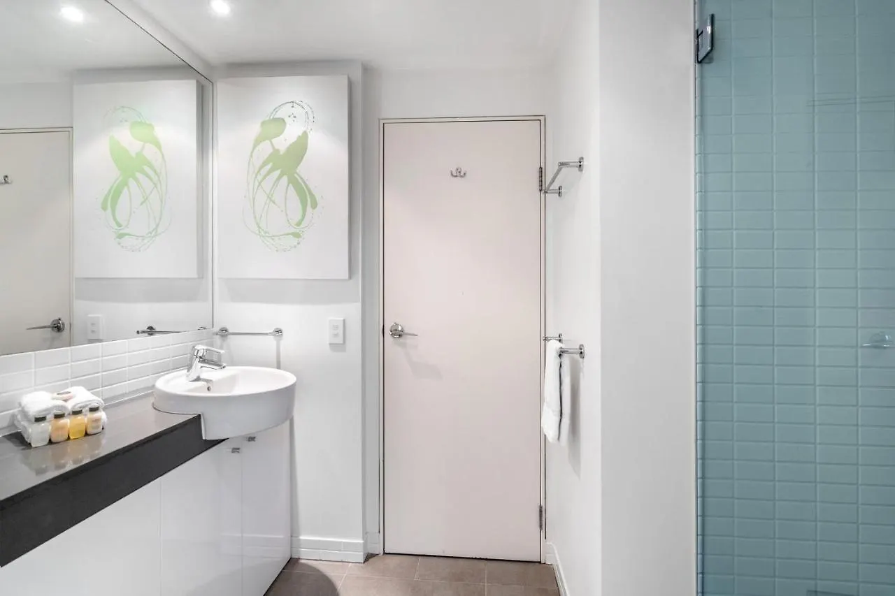 Belle Escapes 703 Harbour Lights Cairns Apartment With Water Views