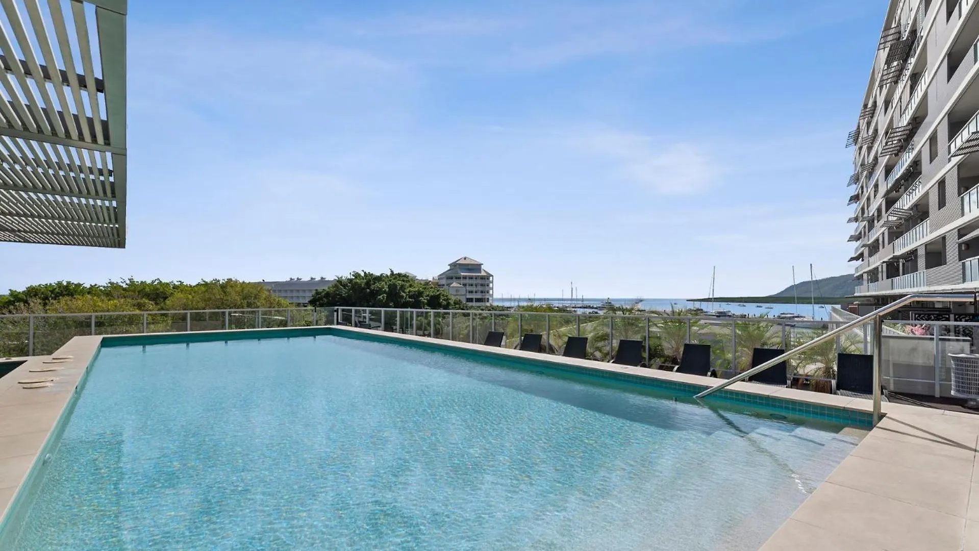 Belle Escapes 703 Harbour Lights Cairns Apartment With Water Views